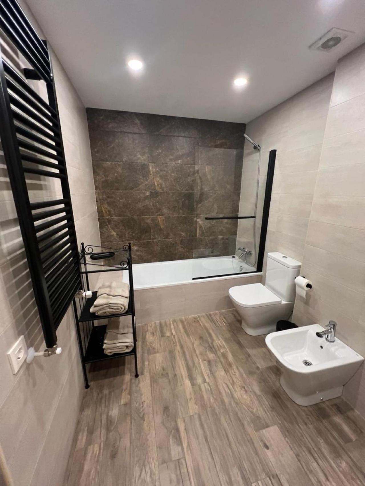 Casa Moises En Bimenes Villa Kültér fotó